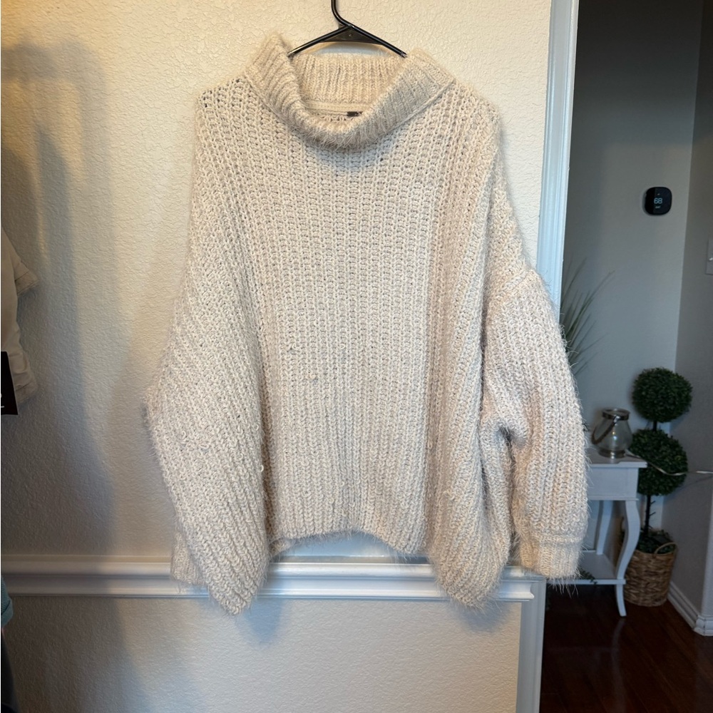 Cozy Cream Turtleneck Chunky Knit Sweater free people oversized XS